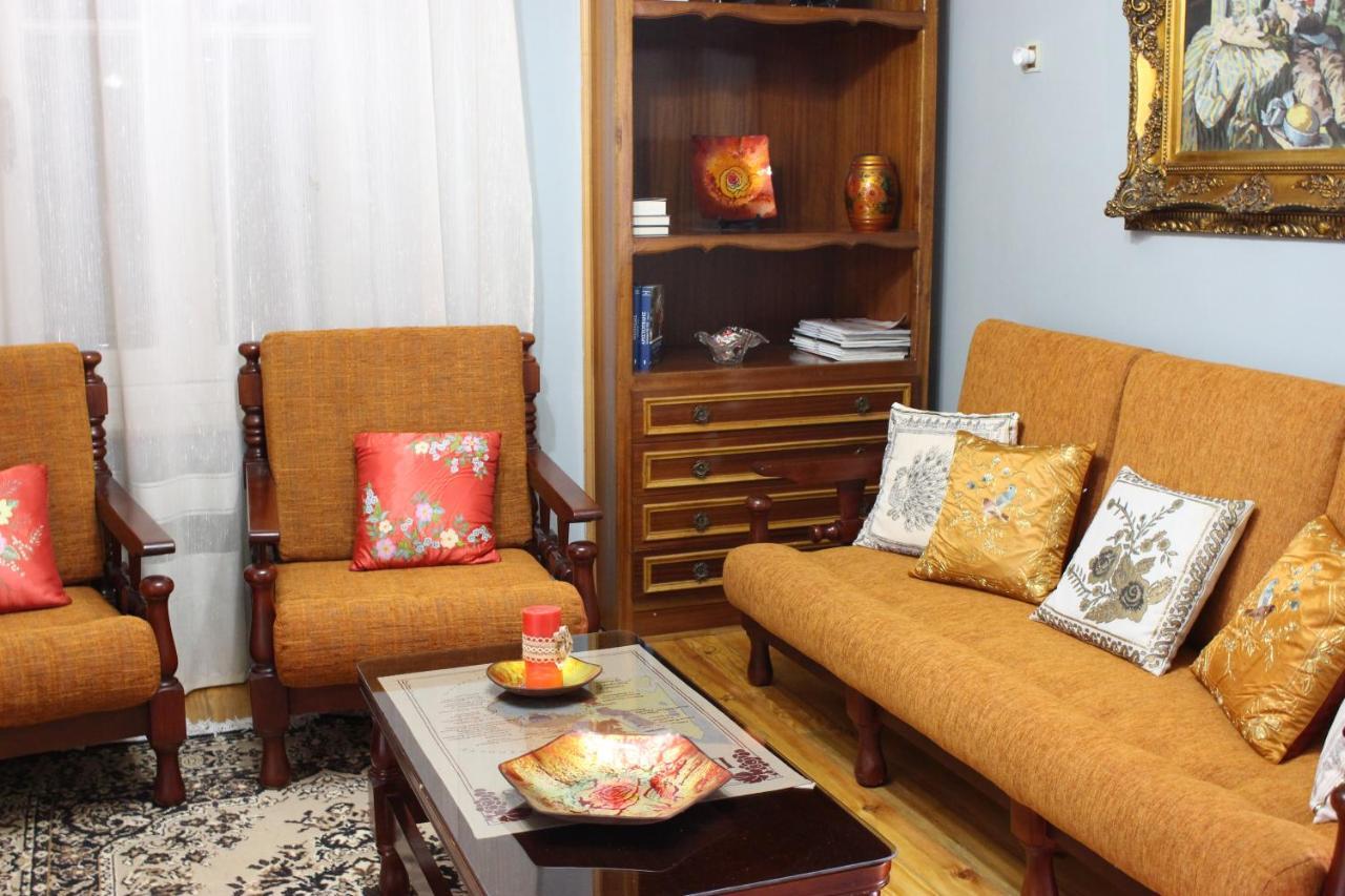 Meteora Mansion - Traditional Apt 3Bd - Rocks View Kalambaka Bagian luar foto