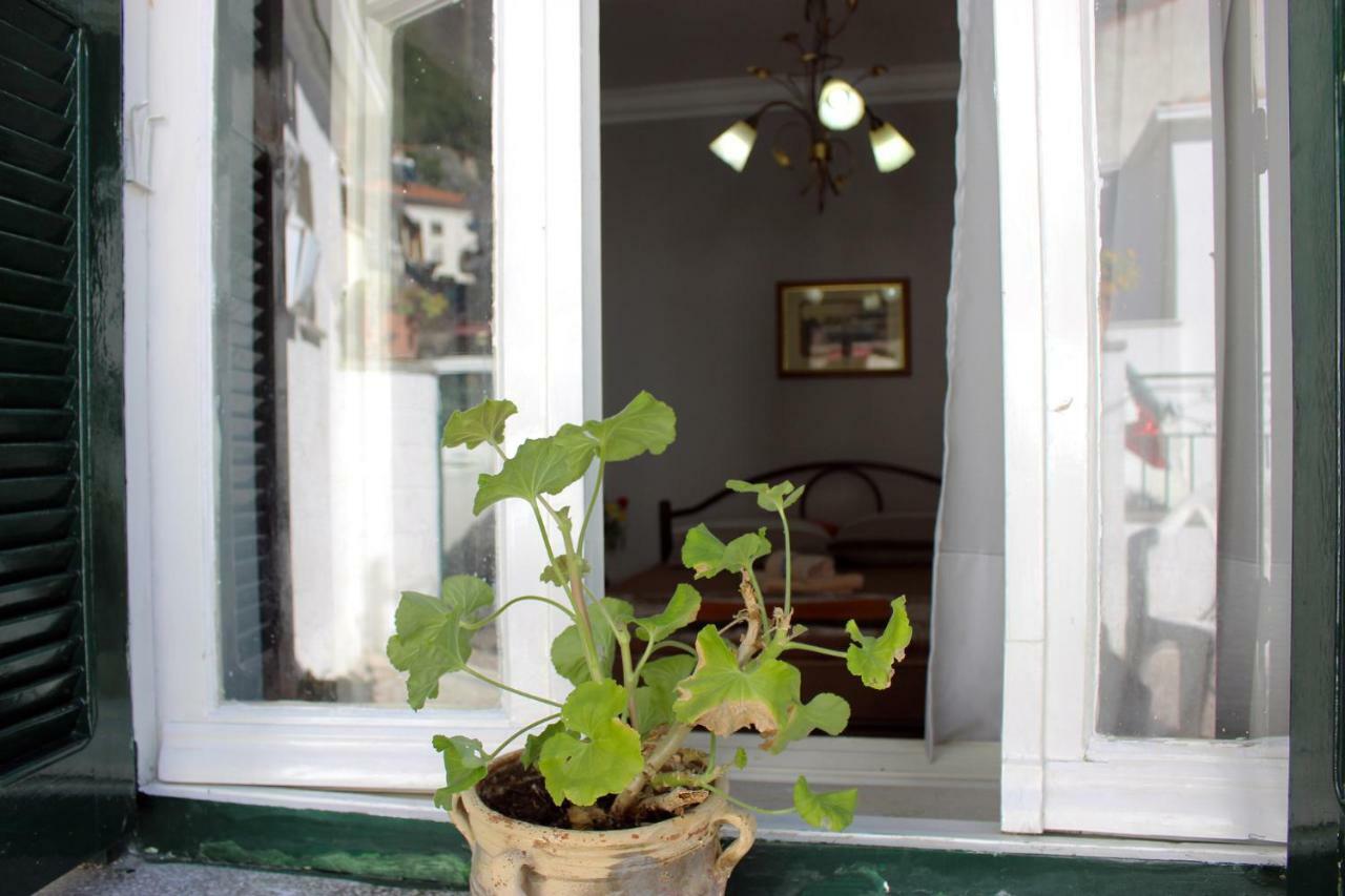 Meteora Mansion - Traditional Apt 3Bd - Rocks View Kalambaka Bagian luar foto