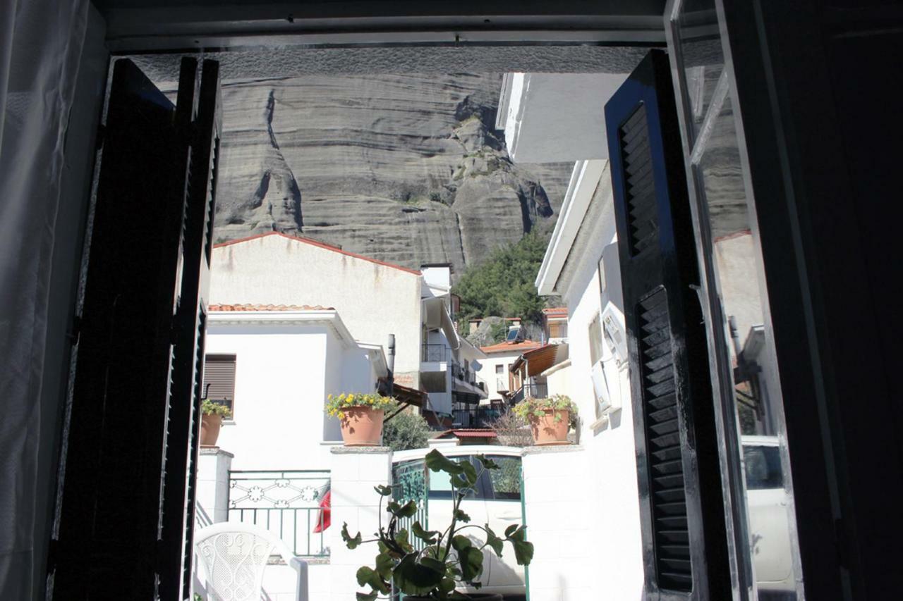 Meteora Mansion - Traditional Apt 3Bd - Rocks View Kalambaka Bagian luar foto